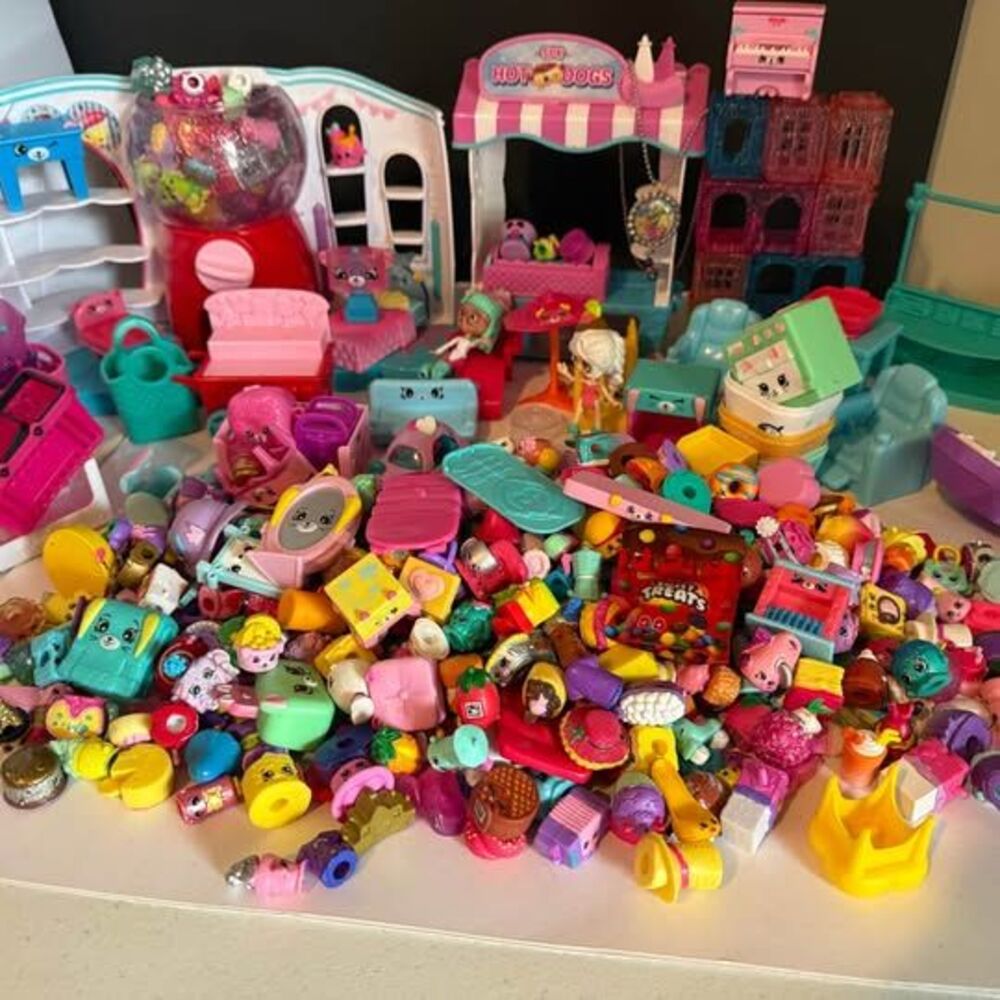 Huge Shopkins Figures and Playsets Lot over 400-500 between small & large. 5Ibs